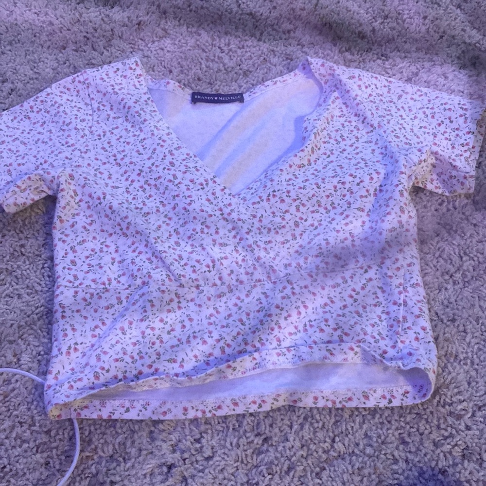brandy Melville cropped tee v neck cross shirt with flowers
